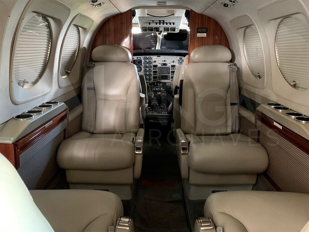4792/beechcraft-king-air-c90gt-2006-5-venda-flightmarket-0242.jpg