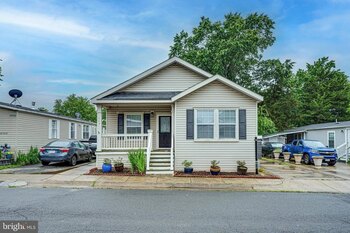 Thumbnail of mobile home