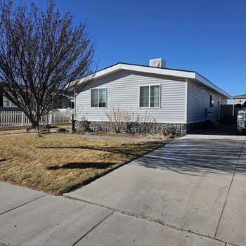 Thumbnail of mobile home