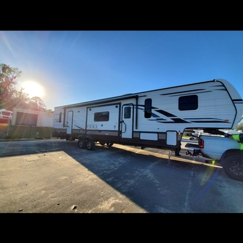Thumbnail of RV