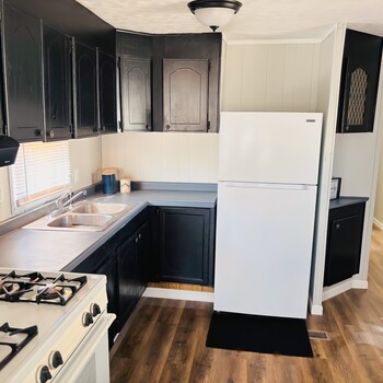 Photo of For Sale: 3-bedroom, 1-bathroom | Hamilton 27