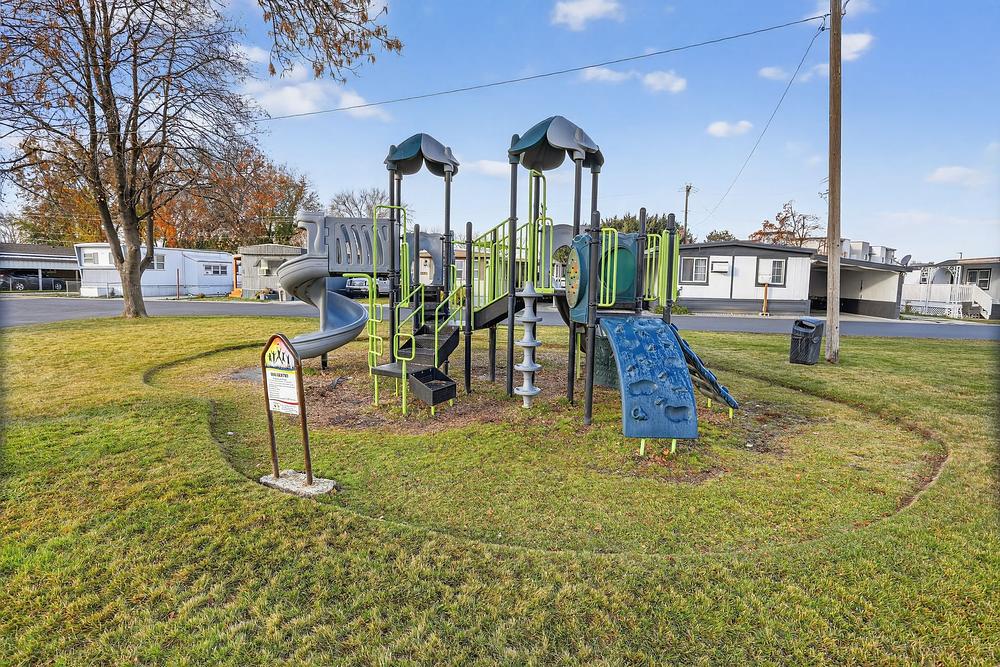 40 1410 W Flamingo Ave Nampa ID 83651 Exterior  22A5040 (2)