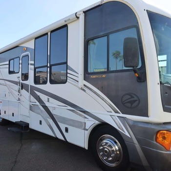Thumbnail of RV