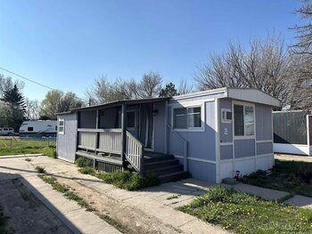 Thumbnail of mobile home