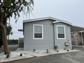 Thumbnail of mobile home