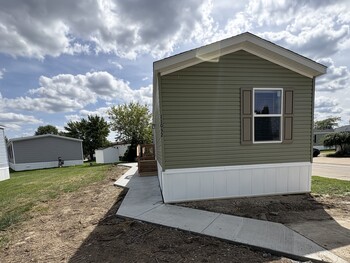 Thumbnail of mobile home