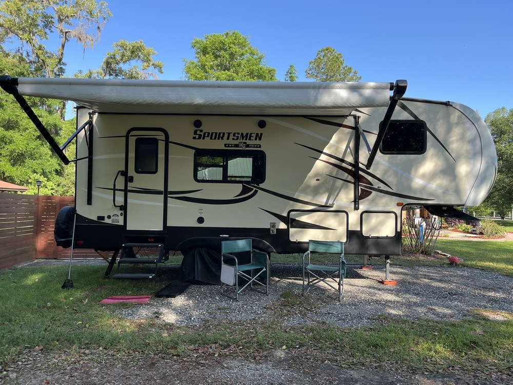 Photo of Rv
