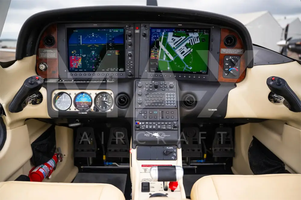 7406/cirrus-sr22-g3-2011-flightmarket-id-7406-10153.webp