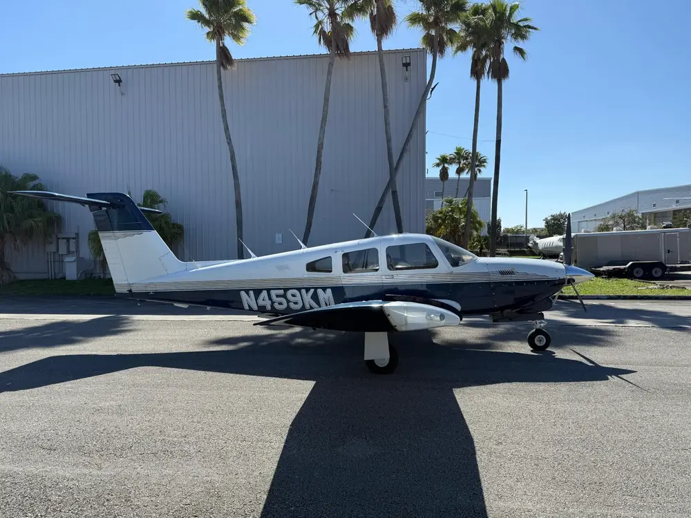 2077/piper-pa-28rt-201t-turbo-arrow-iv-1981-flightmarket-id-2077-36312.webp