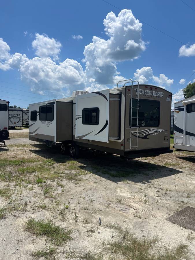 Photo of Rv
