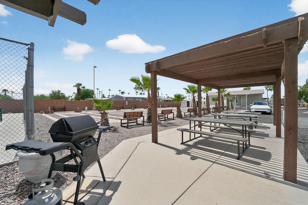 27 400 N Plaza Dr Apache Junction AZ 85120 USA Exterior DSC00509
