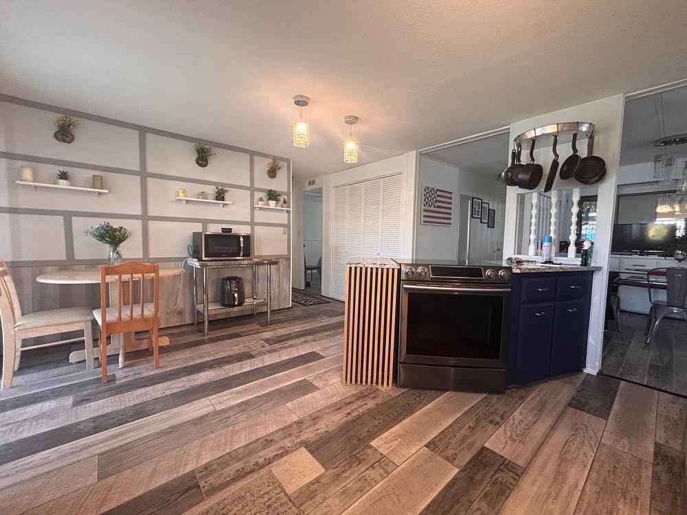 Camelot Lakes Village