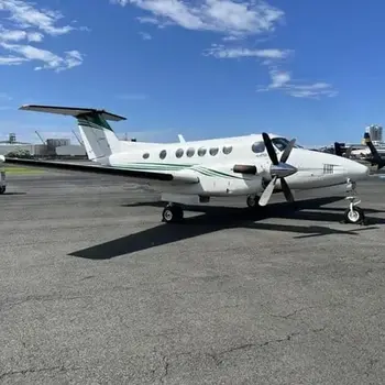 7764/beechcraft-king-air-b200-1982-flightmarket-id-7764-06260.webp