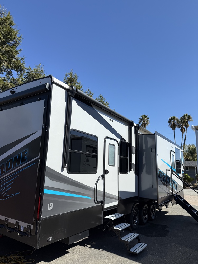 Photo of Rv