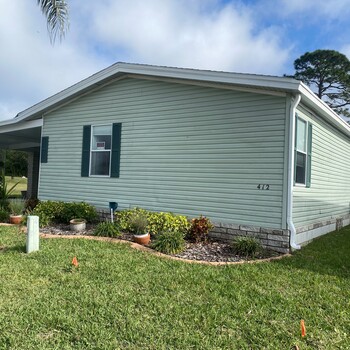 Thumbnail of mobile home