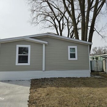 Thumbnail of mobile home