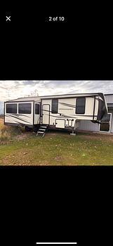 Thumbnail of RV