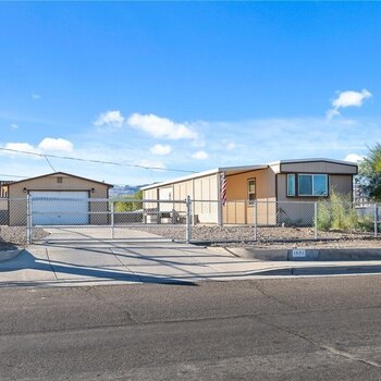 Thumbnail of mobile home