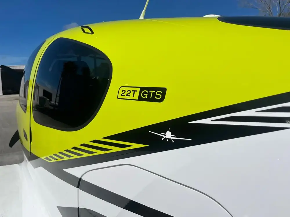 7199/cirrus-sr22-g7-turbo-2024-flightmarket-id-7199-52225.webp