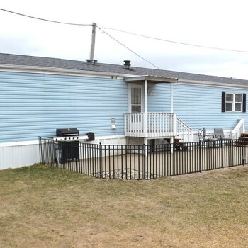 Thumbnail of mobile home