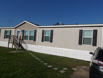 Thumbnail of mobile home