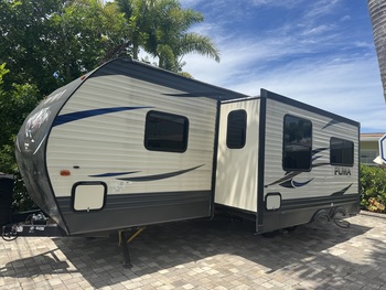 Thumbnail of RV