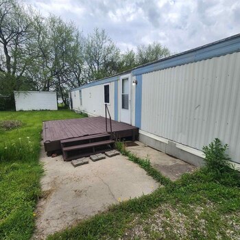 Thumbnail of mobile home
