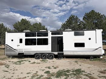 Thumbnail of RV