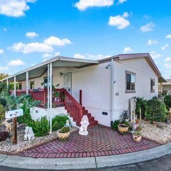 Thumbnail of mobile home