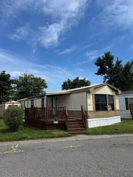 Thumbnail of mobile home