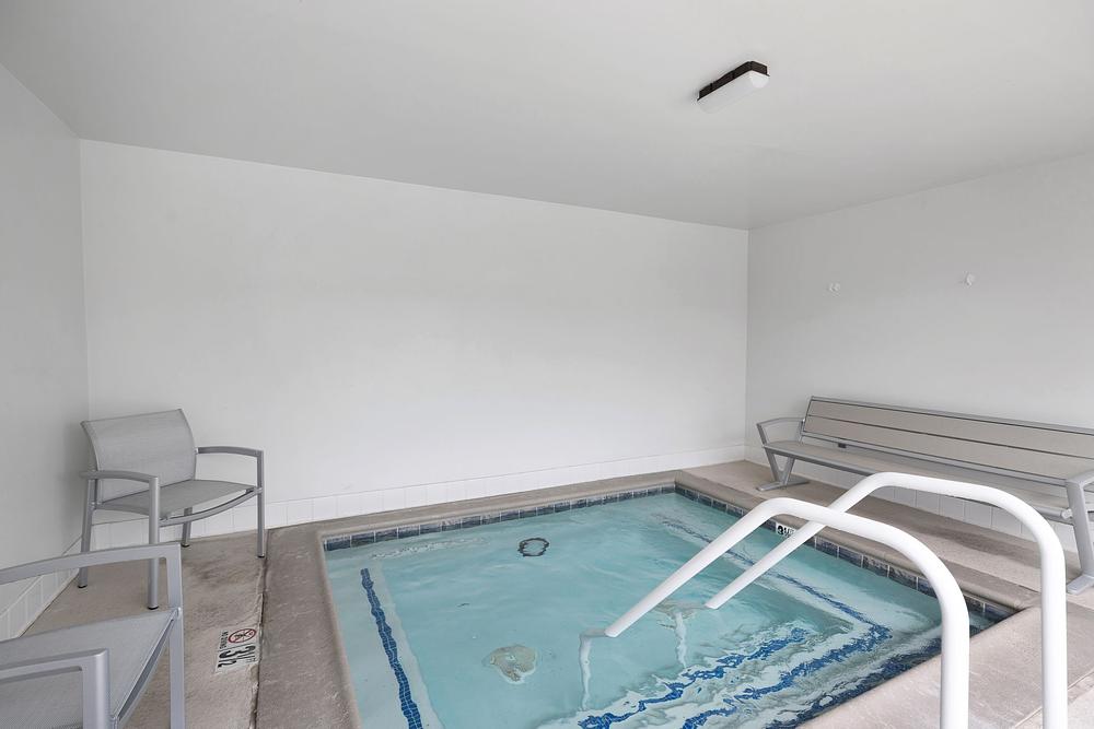 24 3700 Buchanan St Riverside CA 92503 USA Others AW3I9907