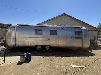 Thumbnail of RV