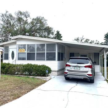 Photo of 2 Bedroom/2 Bath Home With Sunroom in Active 55 & Over Community
