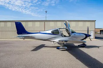 7563/cirrus-sr22-g5-2015-flightmarket-id-7563-22210.webp