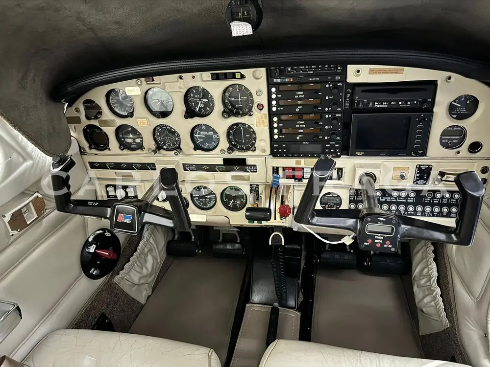 7479/piper-pa-28rt-201t-turbo-arrow-iv-1980-flightmarket-id-7479-12033.webp
