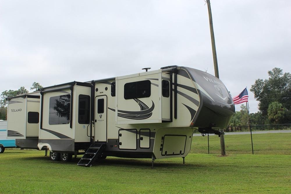 Photo of Rv