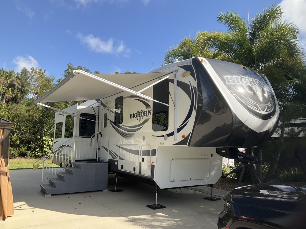 Photo of Rv
