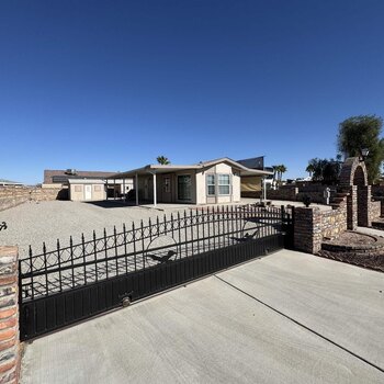 Thumbnail of mobile home