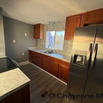 Thumbnail of mobile home