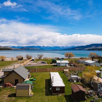 Thumbnail of mobile home