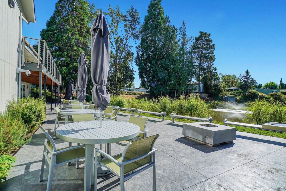 23 570 N 10th Ave Cornelius OR 97113 USA Exterior DSC09308