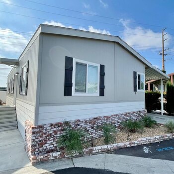 Thumbnail of mobile home