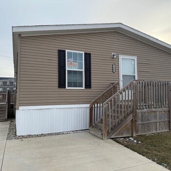 Thumbnail of mobile home
