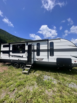Thumbnail of RV