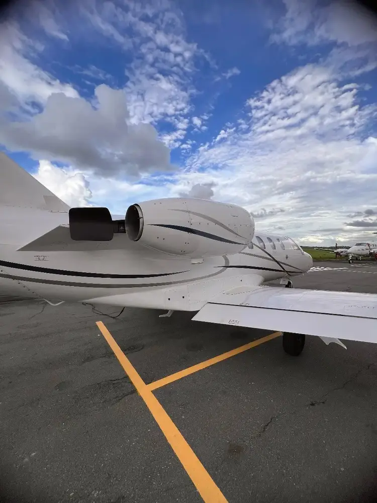 7550/cessna-citation-jet-525-1998-flightmarket-id-7550-00367.webp