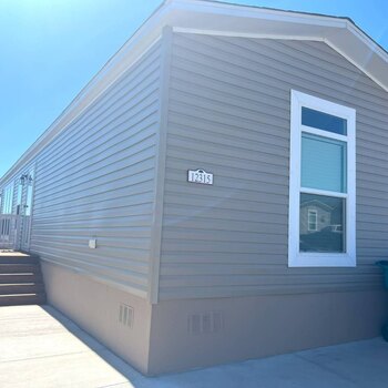 Thumbnail of mobile home