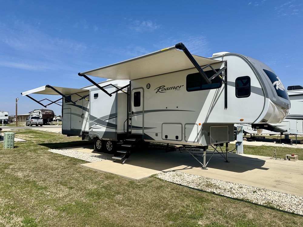 Photo of Rv