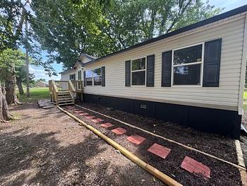 Thumbnail of mobile home