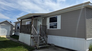 Thumbnail of mobile home