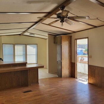 Thumbnail of mobile home